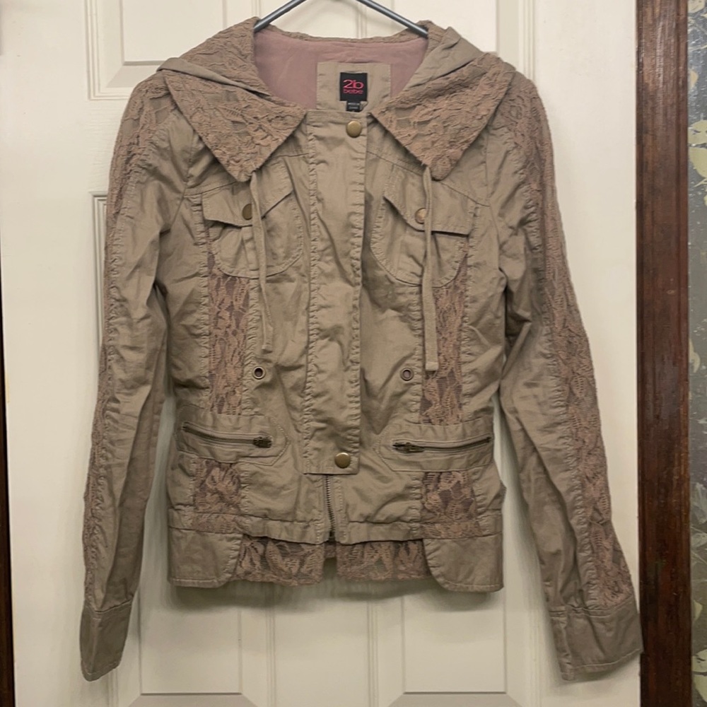 Beautiful lace 2b BEBE light brown jacket